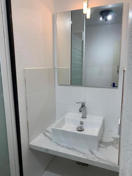 Studio Cosy Proche Hyper Centre Кимпер Екстериор снимка